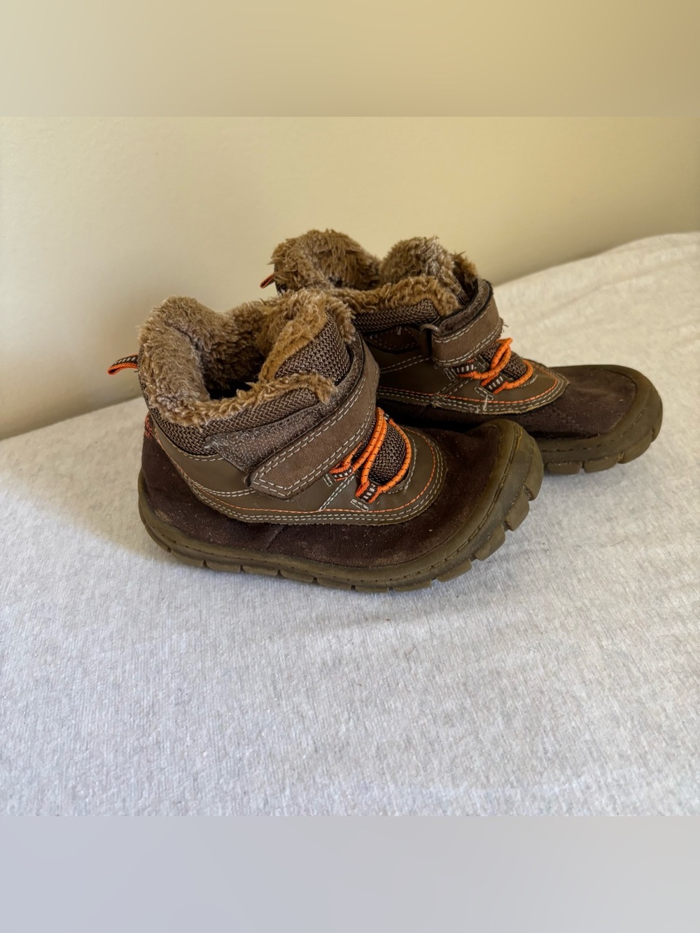 OshKosh B’gosh Marley 2 Brown Faux Fur Winter Boots Toddler Size 10 - Picture 4 of 8